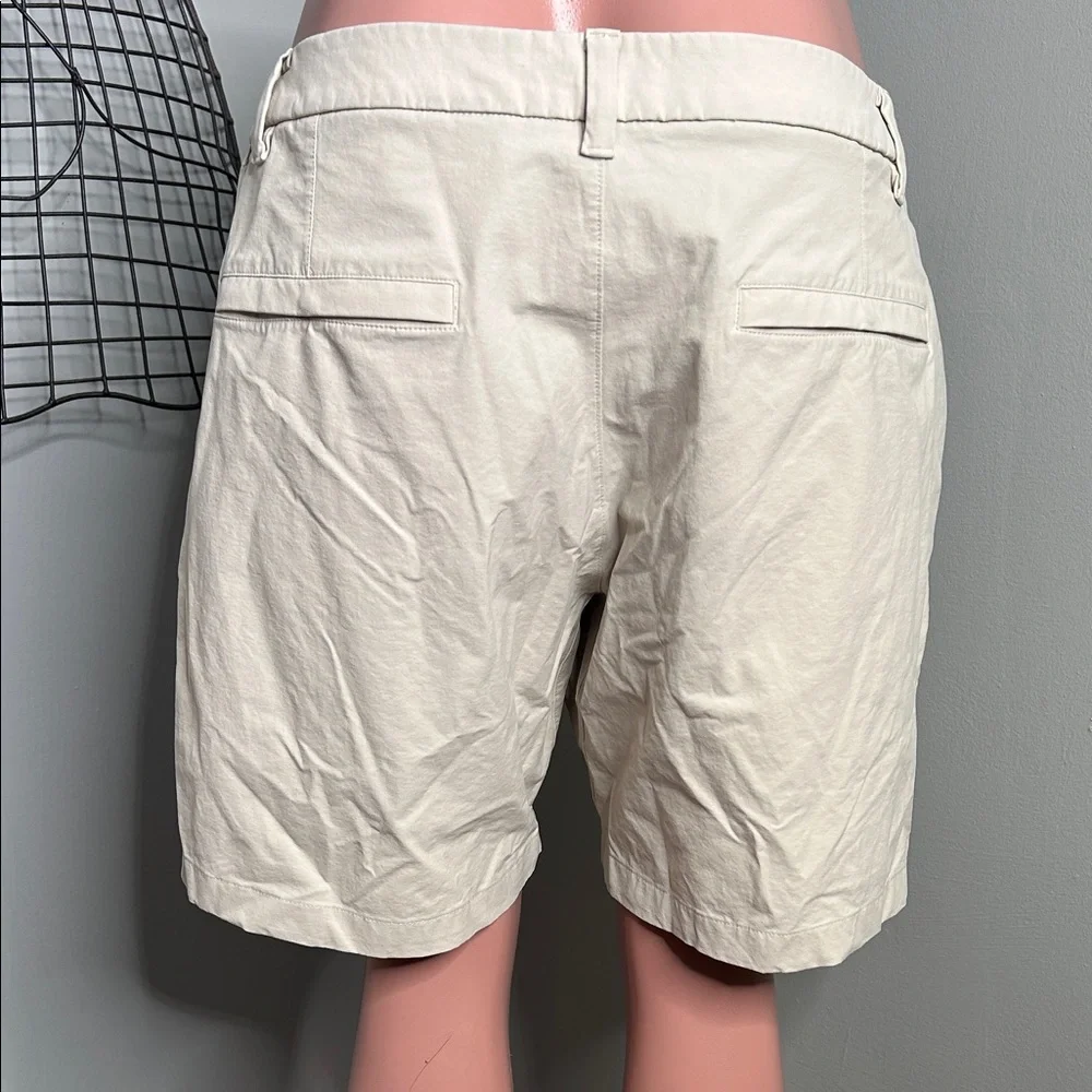 lululemon athletica Men's Beige Shorts - Picture 5 of 5